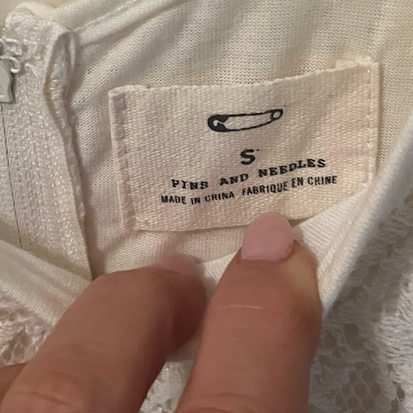 NWOT Pins and Needles Lace Crochet Lace Mini Shift Dress in Ivory Size Small - Picture 9 of 9